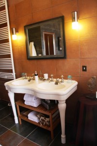 Grande salle de bain double vasque et 2 douches