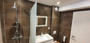 gite mery seine 2 grandes salle de bain 9