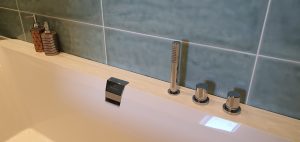 chambre hotes mailly proche a26 et troyes avec balcon et grande salle de bain douche baignoire toilette separe 3