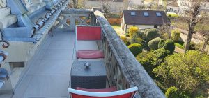 chambre hotes mailly proche a26 et troyes avec balcon et grande salle de bain douche baignoire toilette separe 5